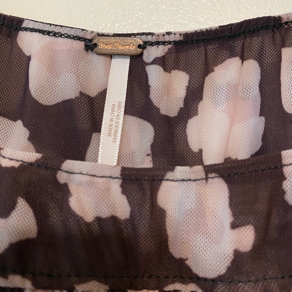 Free People Megs Blouse, size small (animal print) - Picture 4 of 8